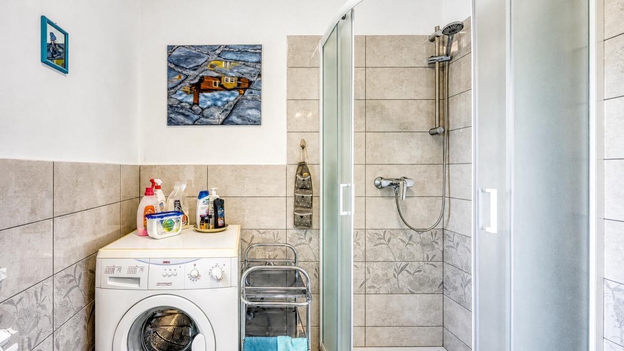 Photo of Bathroom in Kras