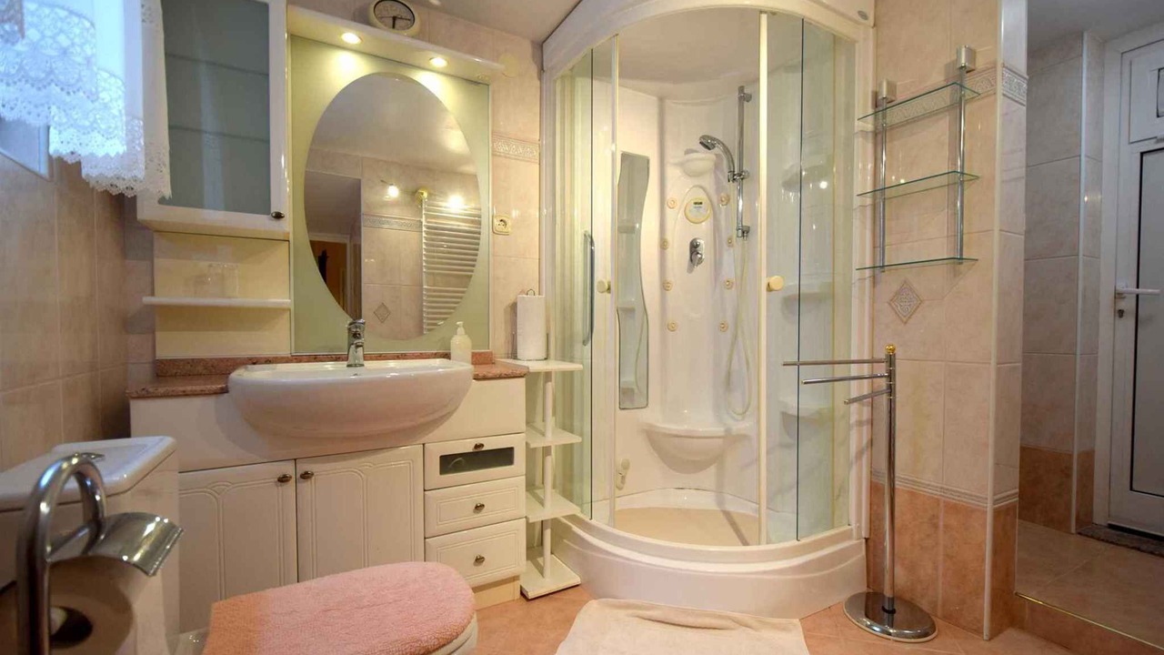 Photo of Bathroom in Gabonjin