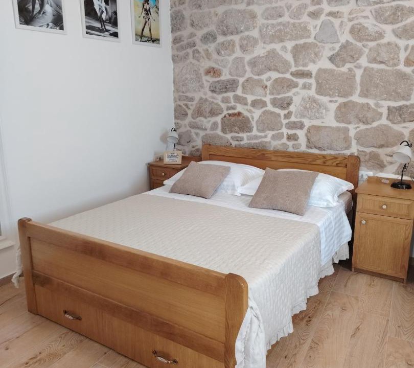 Photo of Others in Plisac