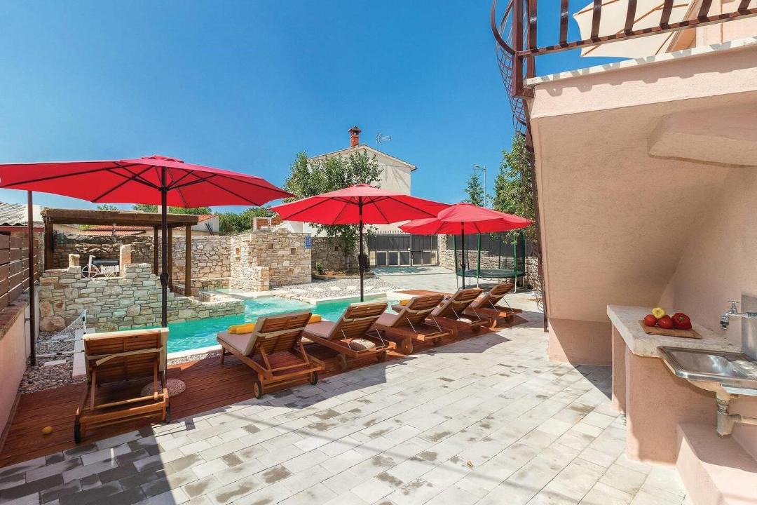 Photo of Patio Balcony in Peresiji