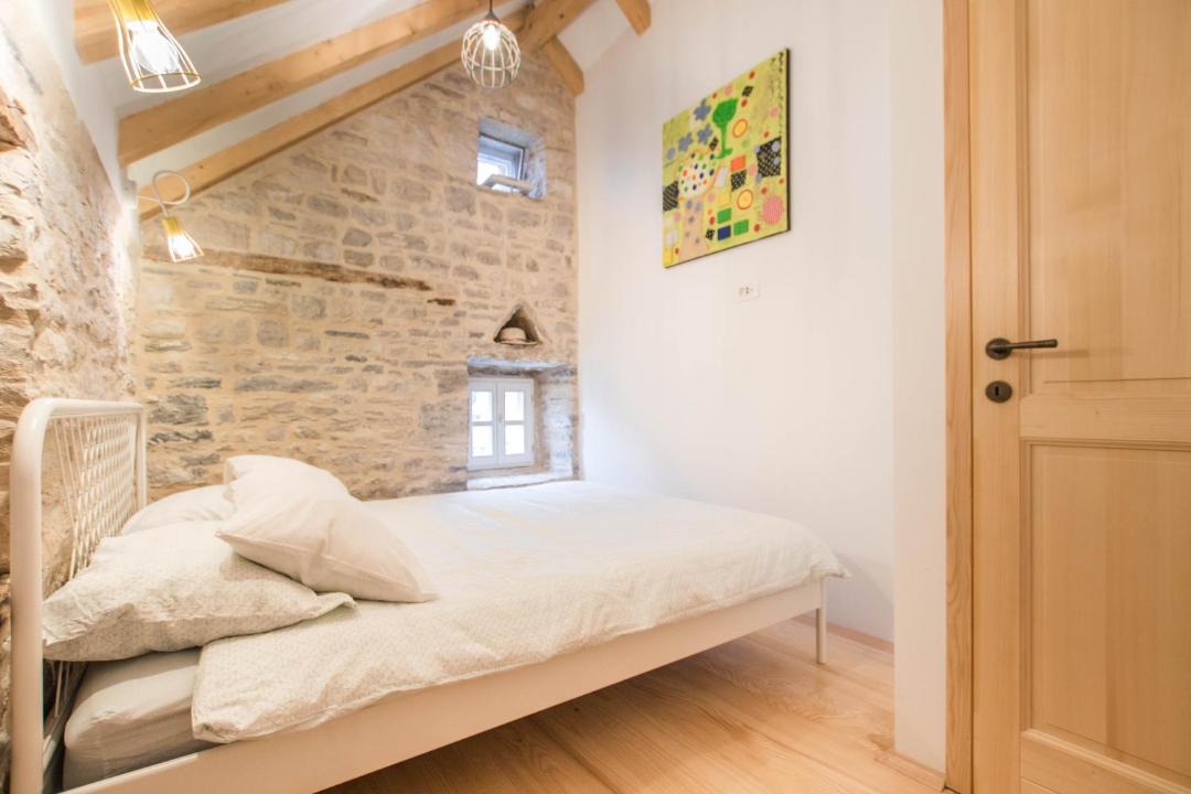 Photo of Bedroom in Grohote