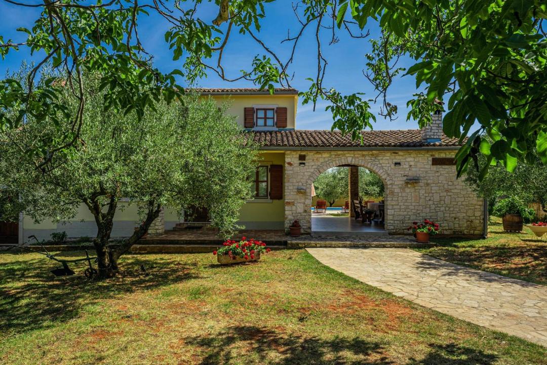 Photo of Others in Kavran