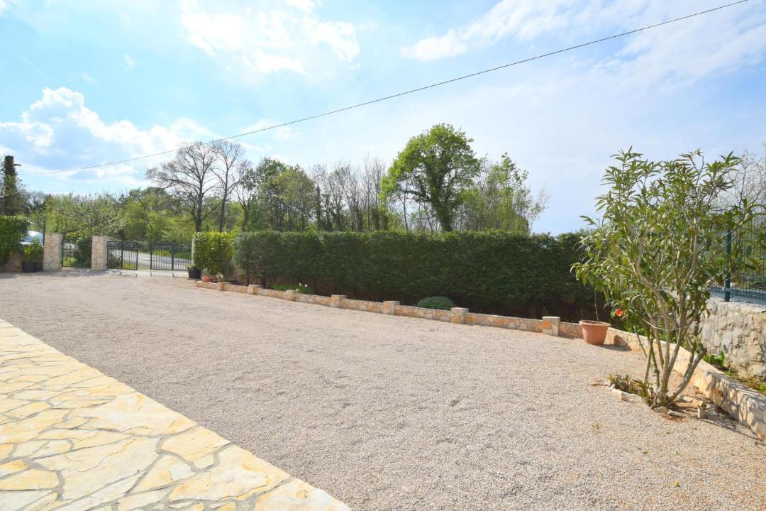Photo of Others in Rasopasno