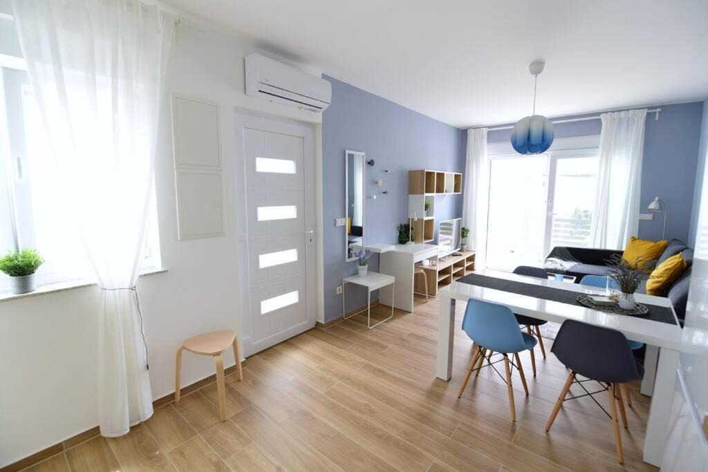 Photo of Livingroom in Simuni