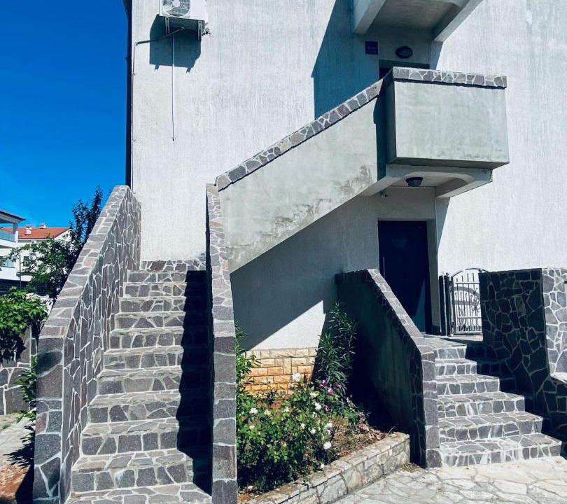 Photo of Others in Porat