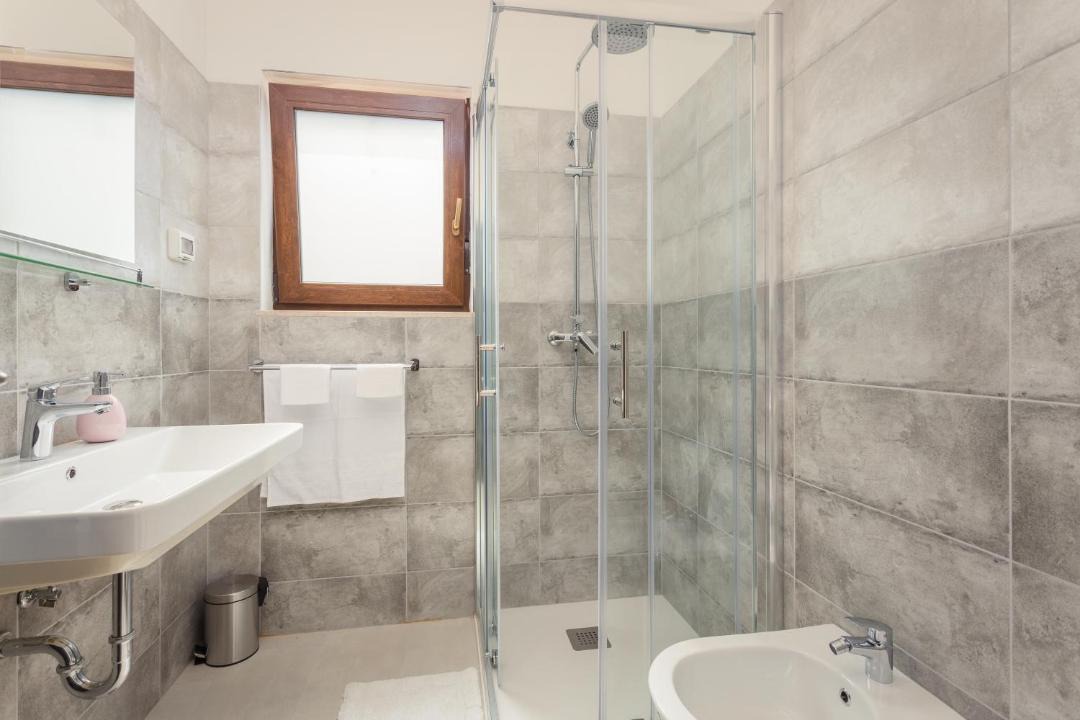 Photo of Others in Kaldanija