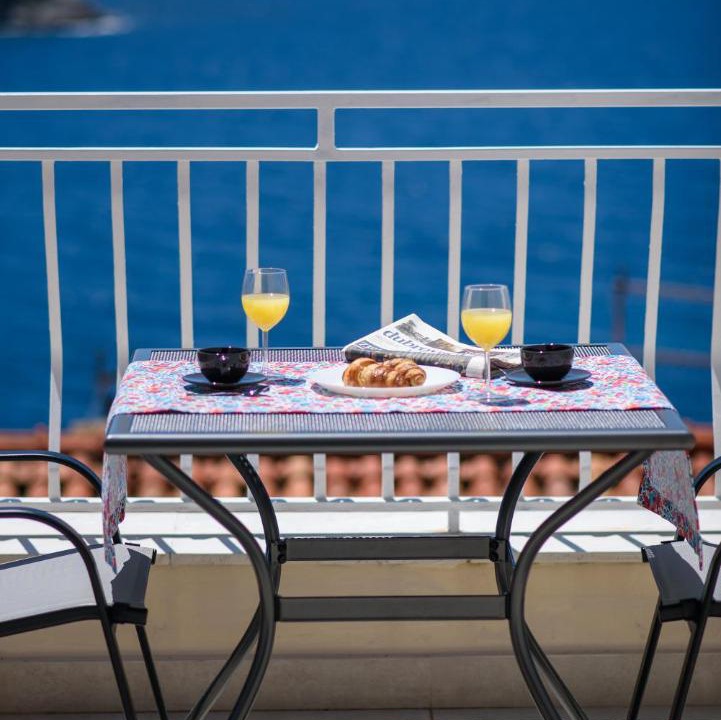 Photo of Others in Ploce