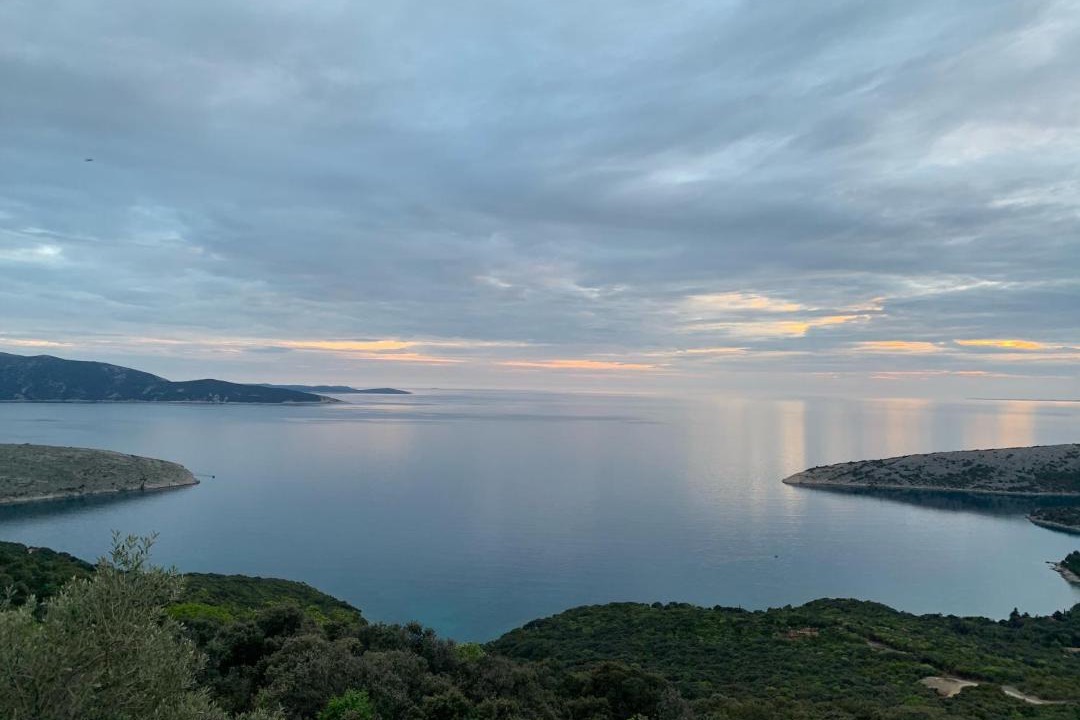 Photo of Others in Ustrine