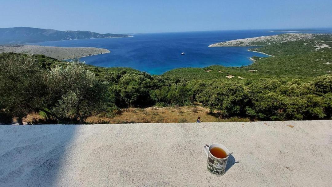 Photo of Others in Ustrine