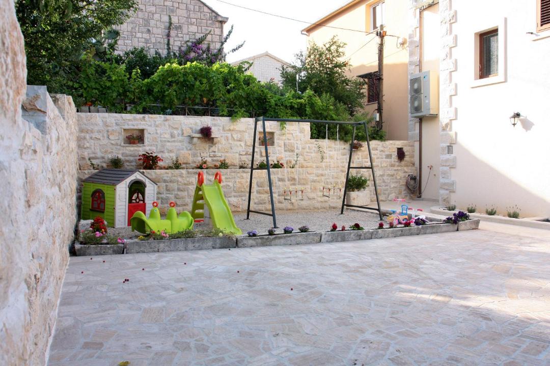 Photo of Others in Cove Tri Zala (Zrnovo)