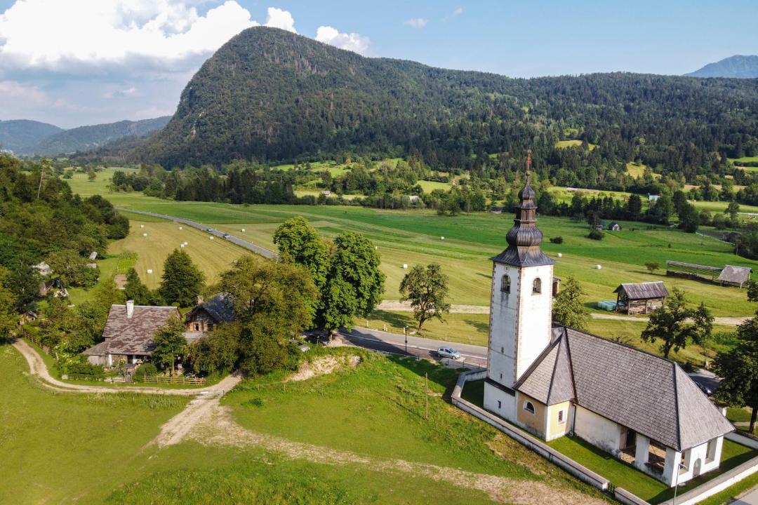 Photo of Others in Studor