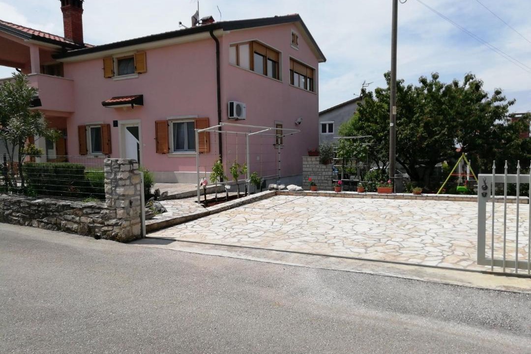 Photo of Others in Kastel