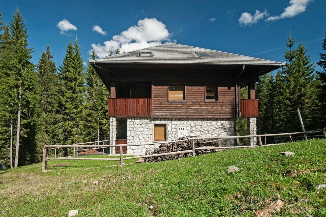 Photo of Buildings in Goreljek