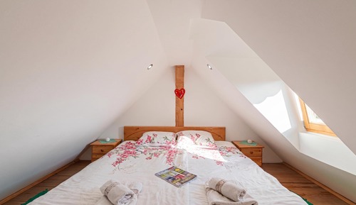 Family House, 2 Bedrooms, Balcony, Mountainside (Vineyard Chalet Hansel and Gretel)