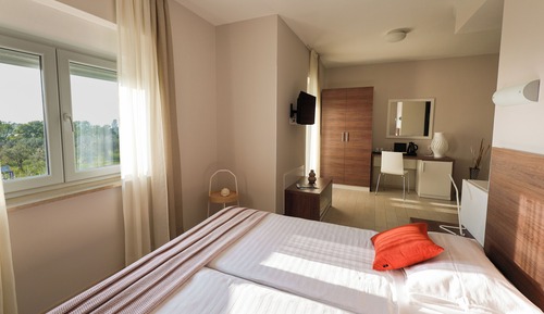 Superior Double Room, Balcony, Partial Sea View