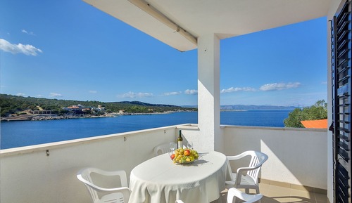Apartment (Igor - 5 m from beach - A(6+2))