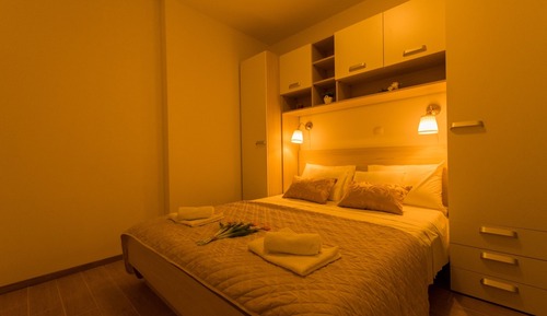 Apartment (Comfort 1 Bedroom Apt with Terrace)