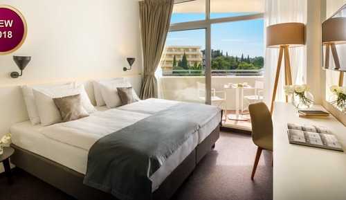 Double room with sea view and balcony