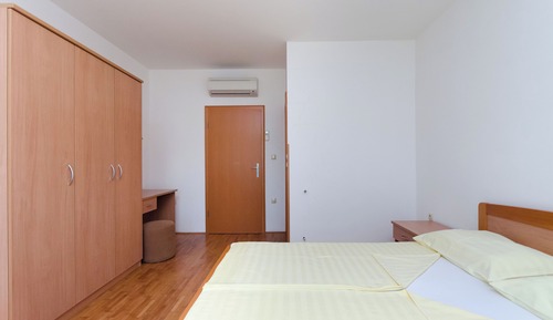 Apartment (A2)