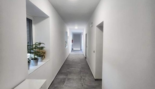 House (Twin Room 7)
