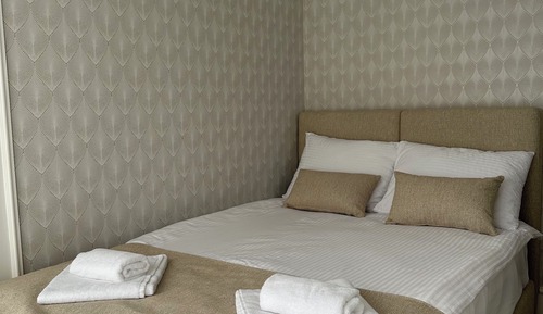 Design Apartment, 3 Bedrooms, Terrace, Courtyard View