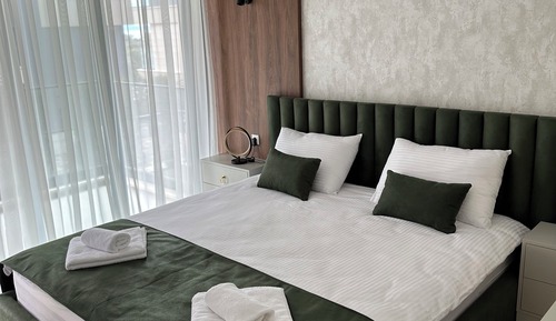 Luxury Apartment, 3 Bedrooms, Terrace, Courtyard View