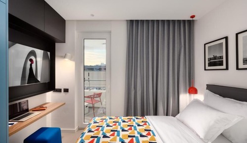 Superior Apartment, Balcony, City View