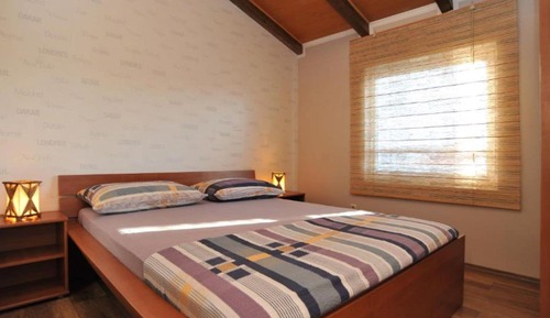 Apartment (Obe Bedroom Apartment with Balcony)