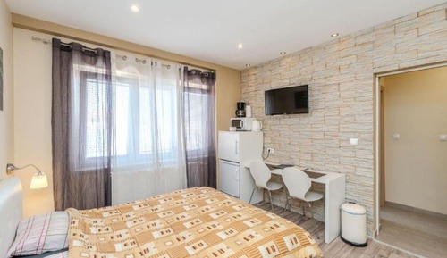 Quadruple Room (Quadruple Room)