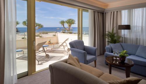 Deluxe Suite with Terrace and Sea View