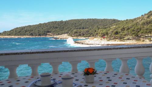 Studio Apartment with Sea View