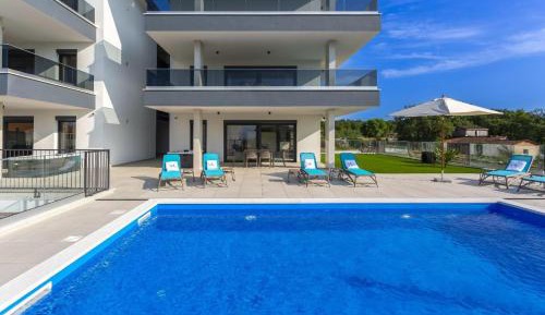 Apartment with Terrace