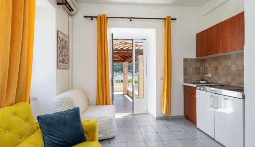 One-Bedroom Apartment with Terrace and Sea View