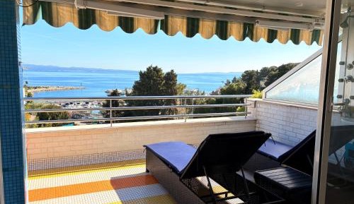 Two-Bedroom Apartment with Terrace and Sea View