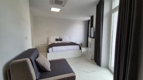 Studio with Sofa Bed