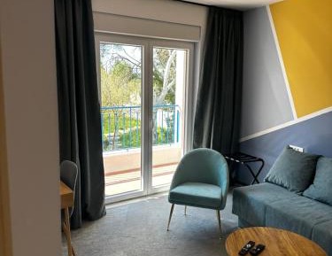 One-Bedroom Apartment with Balcony