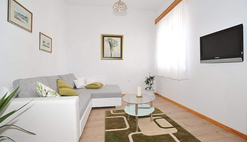 One-Bedroom Apartment with Terrace