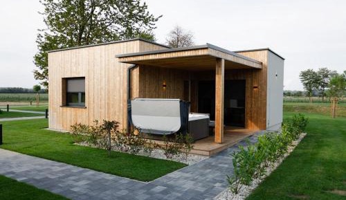 Deluxe Bungalow