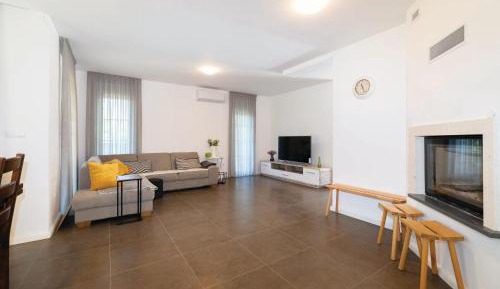 Six-Bedroom Holiday Home