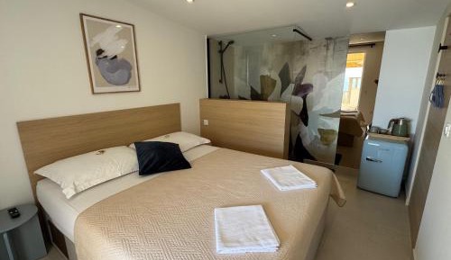 Deluxe Double Room with Balcony and Sea View