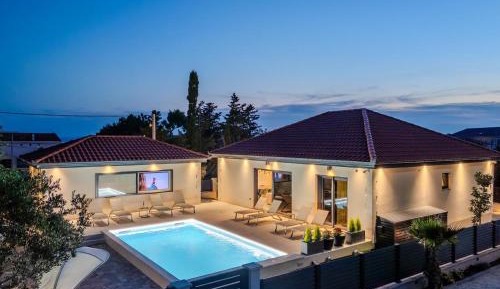 Deluxe Villa