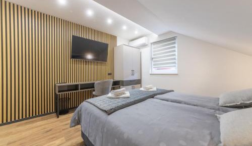 Double or Twin Room with Bathroom