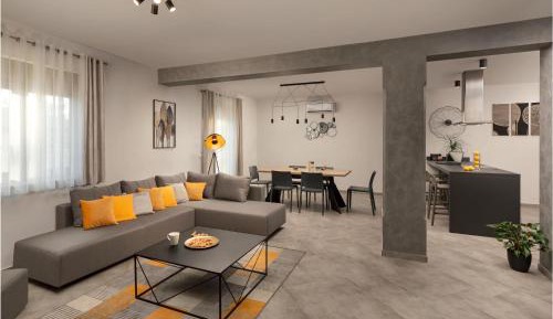 Six-Bedroom Holiday Home