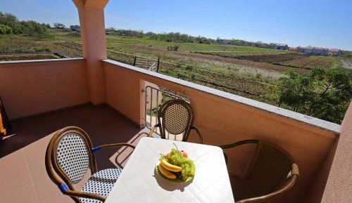 One-Bedroom Apartment with Patio