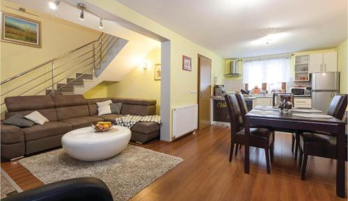 Three-Bedroom Vacation Home 