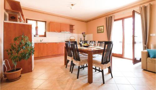 Three-Bedroom Vacation Home 