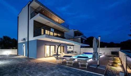 Villa with Sea View