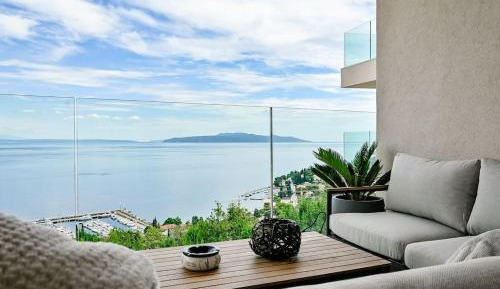 Two-Bedroom Apartment with Ocean View