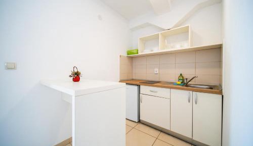 Private Entrance One-Bedroom Bungalow