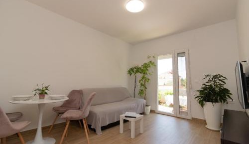 One-Bedroom Apartment with Terrace